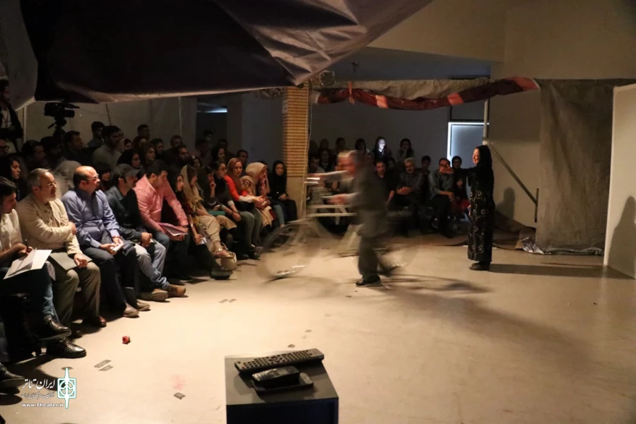 نمایش «پیرمرد. بقچه. دوچرخه»