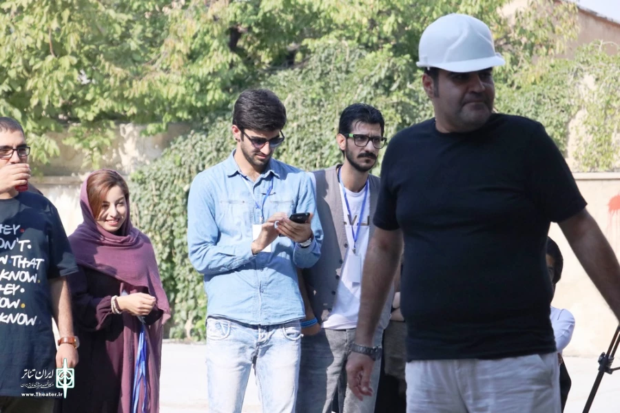 نمایش خیابانی «اتوبان»