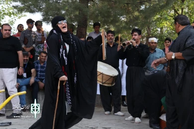 نمایش خیابانی «اتوبان»