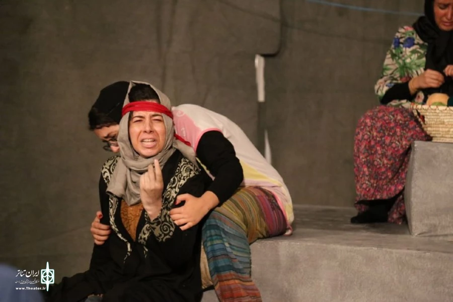 نمایش «استخوان درد»
