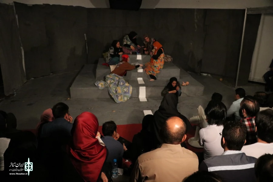 نمایش «استخوان درد»