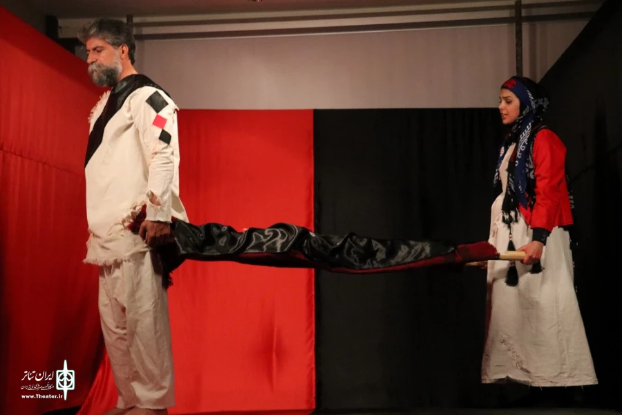 نمایش «سهراب و آغاز گرگ»