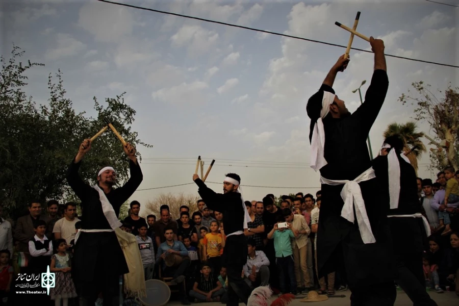 نمایش "خط ریل آب"