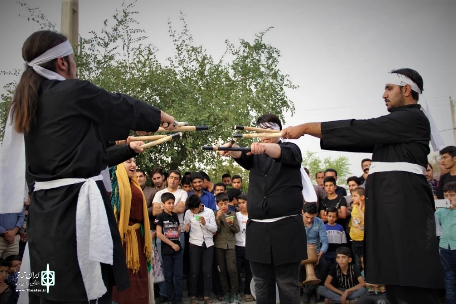 نمایش "خط ریل آب"