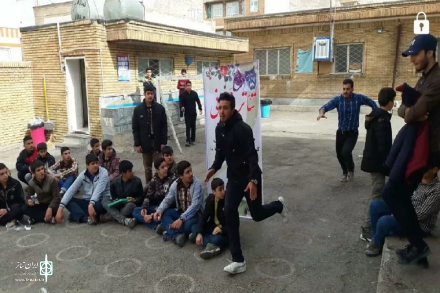 اجرای نمایش "بگونه" در مدارس ایلام 2