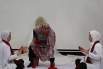 اجرای نمایش «ناتمام» در دهلران 2