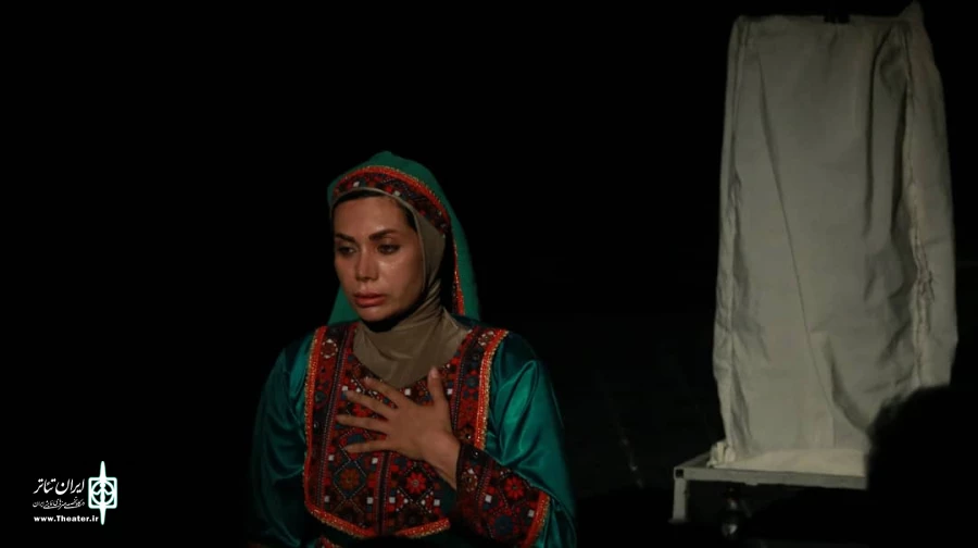 گزارش تصویری از دومین روز سی و چهارمین جشنواره تئاتر ایلام
